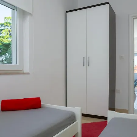 Apartment By The Sea Seget Vranjica, Trogir - 978 Seget Vranjica